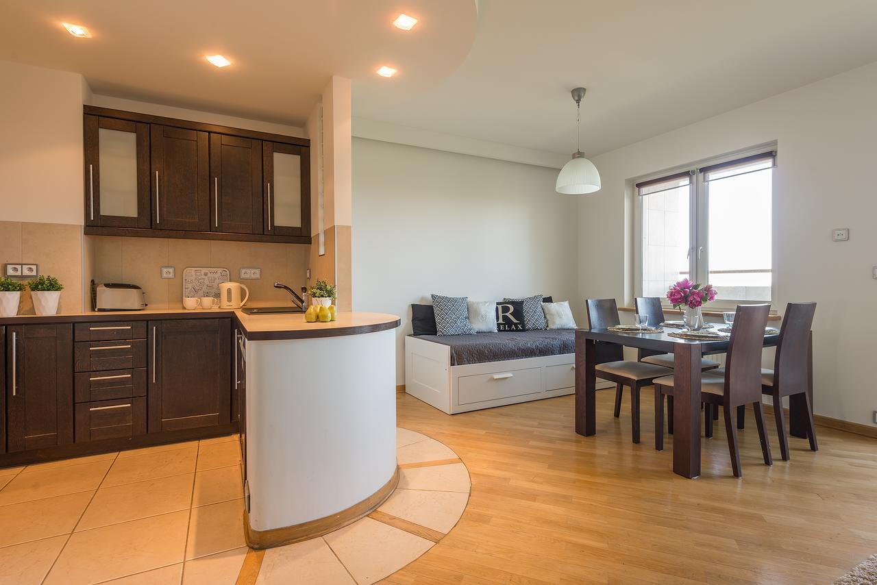 Miasteczko Orange P&O Service Apartments Varsovie Extérieur photo