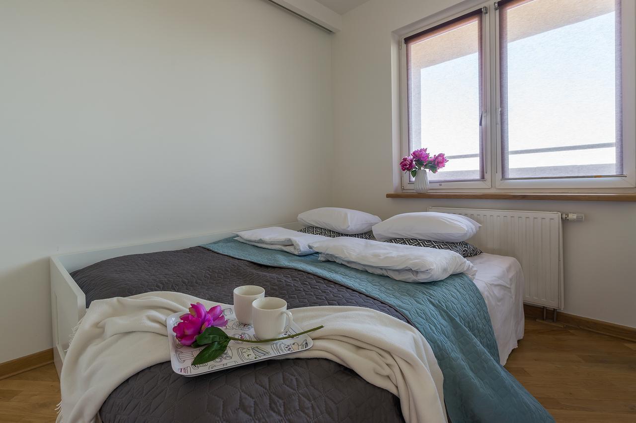 Miasteczko Orange P&O Service Apartments Varsovie Extérieur photo